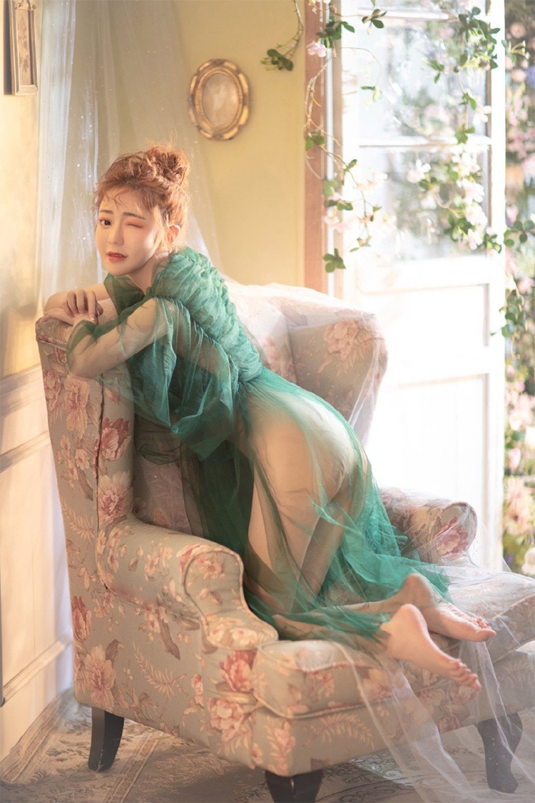 YY当红主播星妹妹性感写真照片套图第4张