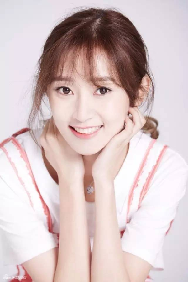 yy美女主播沈雨萱爆乳大尺度写真照片爆出第4张