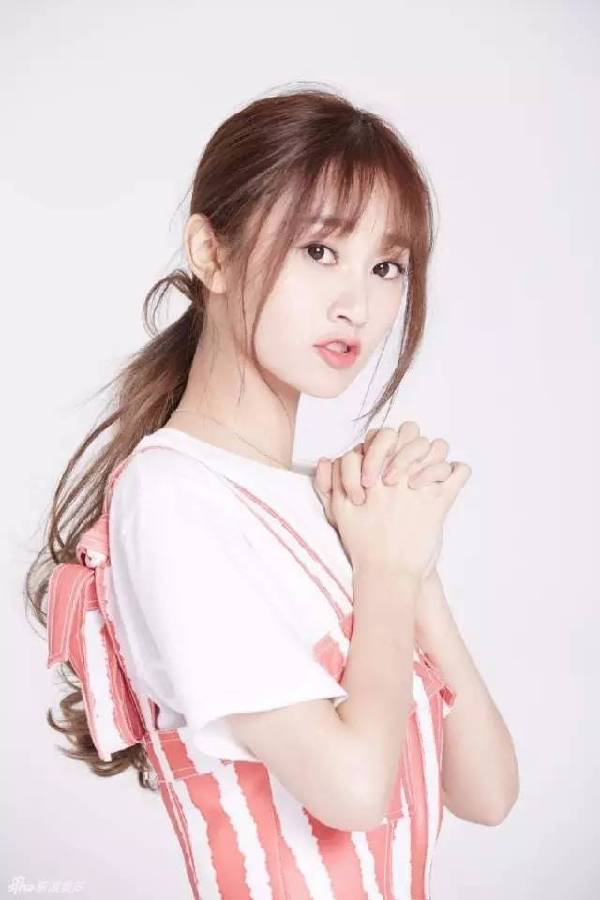 yy美女主播沈雨萱爆乳大尺度写真照片爆出第6张