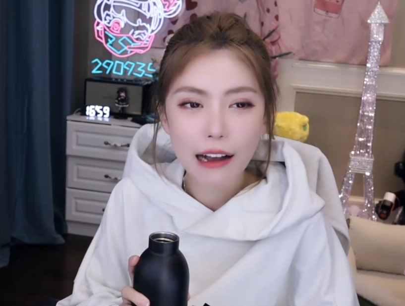 超管还有2分钟抵达,周淑怡也放大招,如愿喜提“黑屏认可”警告(图1)