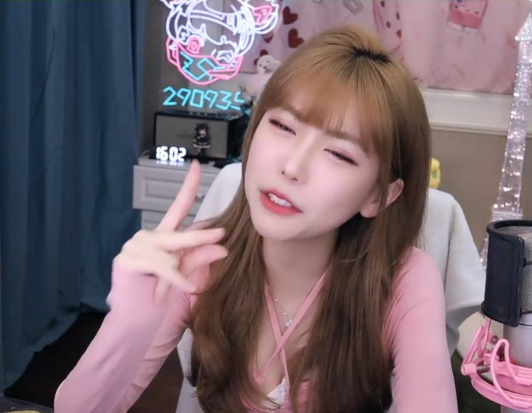 超管还有2分钟抵达,周淑怡也放大招,如愿喜提“黑屏认可”警告(图3)