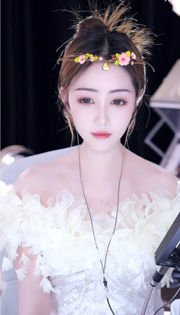 各公会抢主播模式开启，天晓率先响应YY新政策，电母星儿签约首秀(图3)