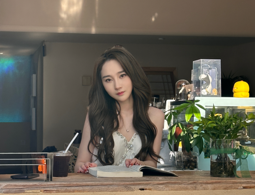 ​沈曼公司亏损已迁回成都，还想继续直播带货，找四川可乐要供应链(图1)