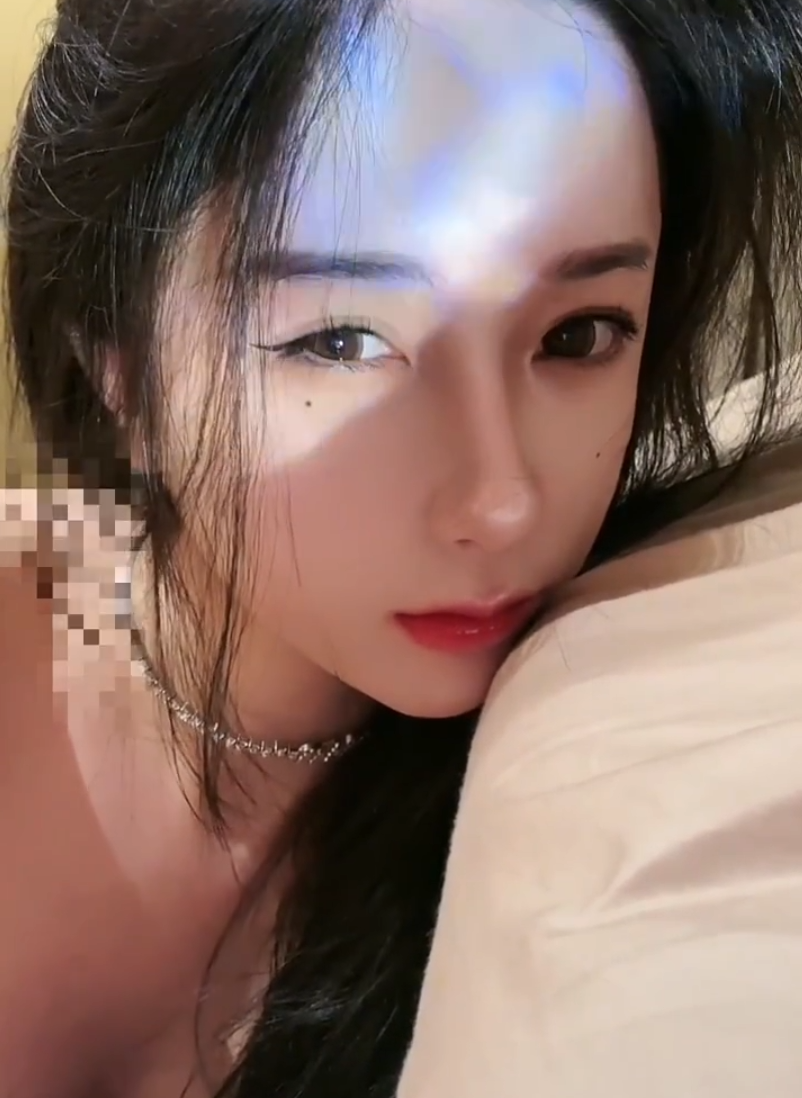 刘一手没给女孩买过包,只给董莹莹买包,文儿欢迎豆豆加入大家庭(图2)