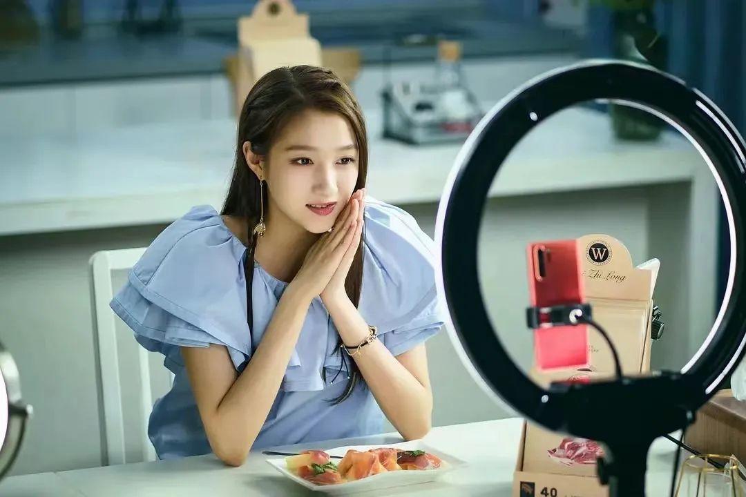 主播培训—作为主播，搞好直播间气氛很重要(图1)