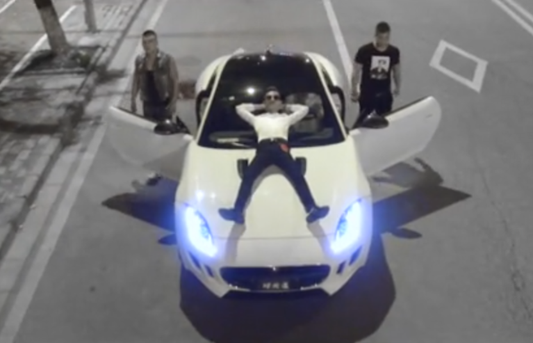 8次热搜都没给我弄“没”,祁天道直言命长,1个月不直播躺赚5万(图1)