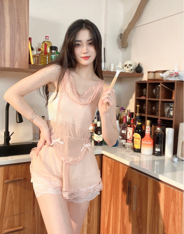 1男14位女主播，YY大手笔扶持腰部公会，众美女齐聚星战荣耀夜(图5)