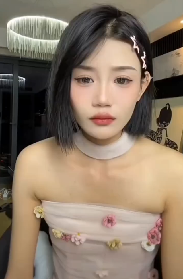 716依玥辛洋分手，牌伊点评已过情关，顾茜茜教网友男人哭穷怎么办(图1)