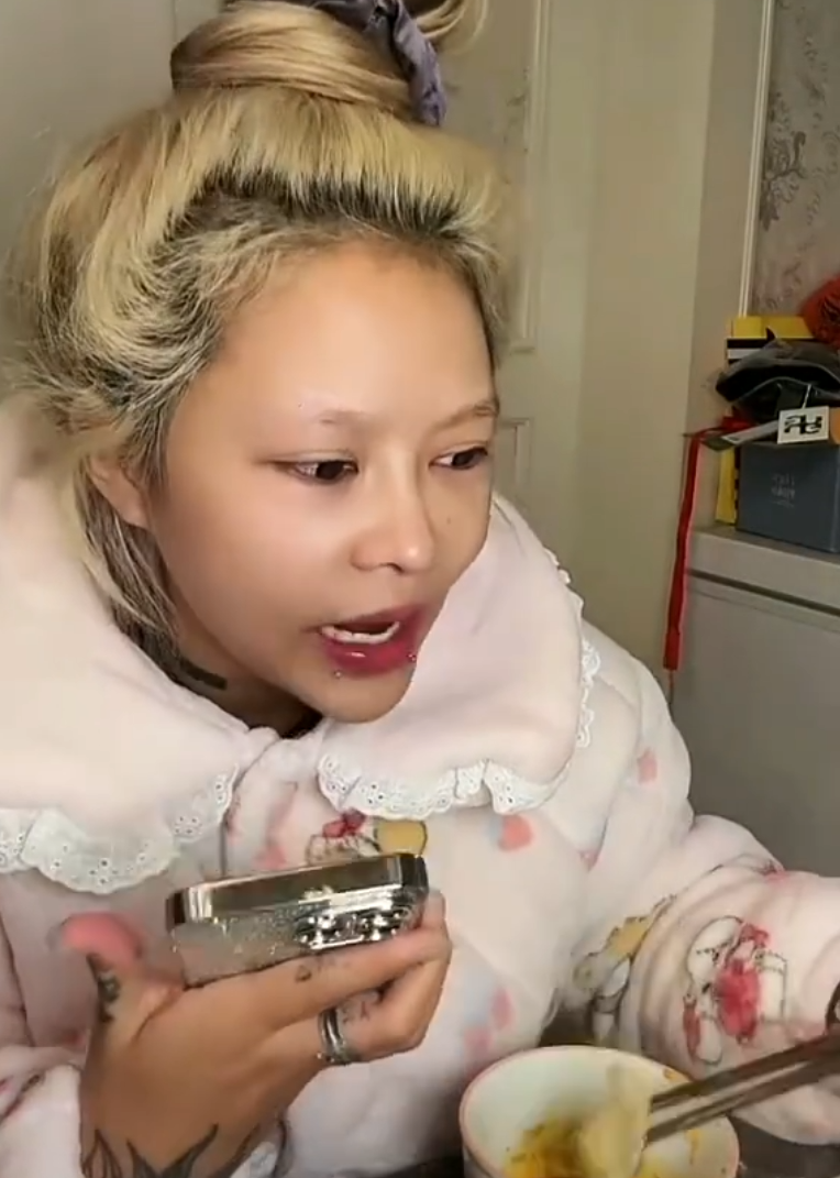 716依玥辛洋分手，牌伊点评已过情关，顾茜茜教网友男人哭穷怎么办(图5)