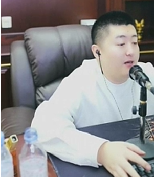 杰哥是华矩新老板？小洲：不可能！饭思思绝美cosplay美照曝光(图2)