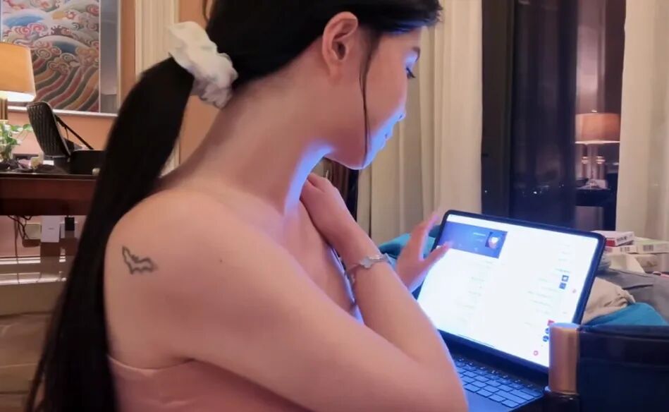 “旷工”两月找了份工作，苏恩自曝转型不跳舞，摇身一变打工人(图8)