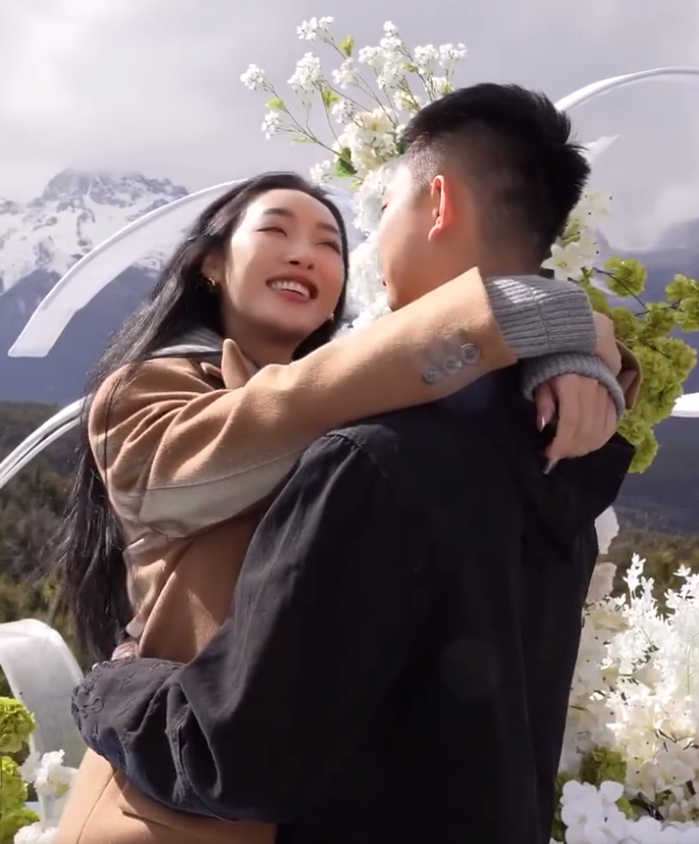 两天涨粉150w,辛巴爱徒蛋蛋冲刺1亿粉丝!巴扎黑浪漫表白小冠军(图5)