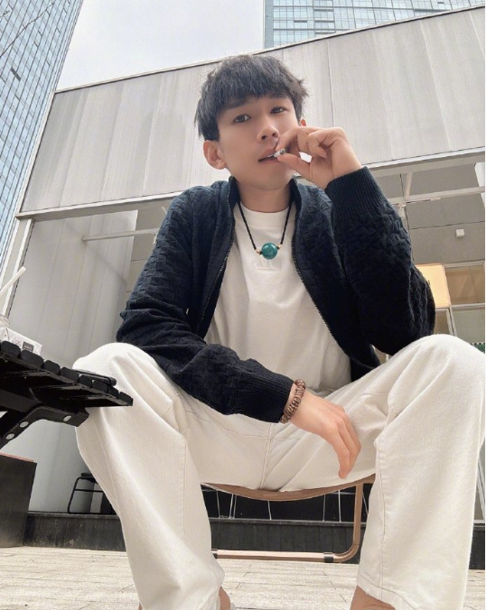 天佑:再谈恋爱必须找有文化的女朋友,散打哥账号掉了80多万粉丝(图3)