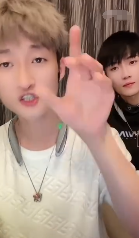 刘一手回应祁天道:没人说你怕我,谈及阿哲违约,自己确实不敢(图2)