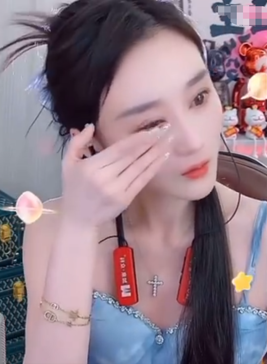 沈曼落泪怒斥ks官方不公！用低价国货化妆品？文静：国货很好用(图3)