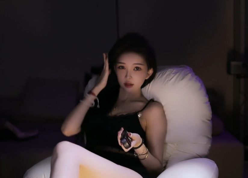 月底“放纵”把分扣光，南妹儿满分放开尺度，接连违规多次扣分(图5)