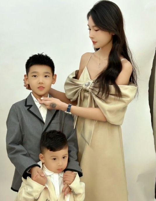 天佑儿子第一名考入国际学校,阿哲与YY最好协商,开辟童锦程一样的路(图4)