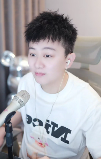 天佑儿子第一名考入国际学校,阿哲与YY最好协商,开辟童锦程一样的路(图6)