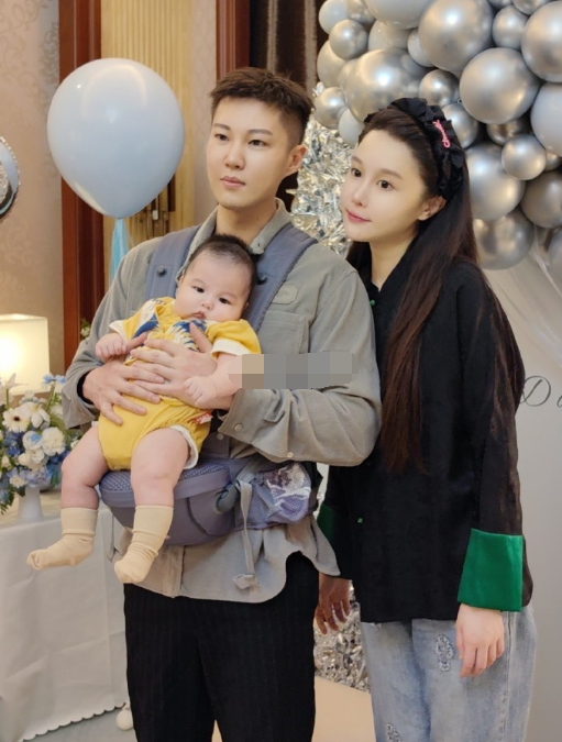 球球晒出儿子照片,会叫妈妈了!张浩斥责4864粉丝三观不正(图2)