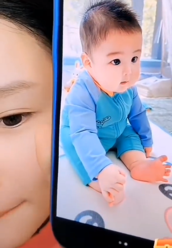 球球晒出儿子照片,会叫妈妈了!张浩斥责4864粉丝三观不正(图3)