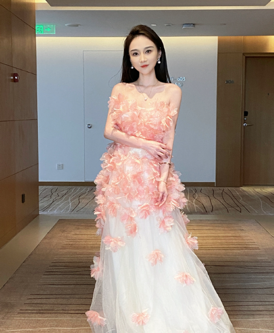 王婆说媒爆红网络,沈曼想去担心被说蹭流量,自曝30岁还单身原因(图6)