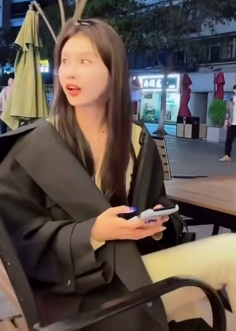 王小国官宣178新女友,散打哥喊话祁天道:24个月不分成必翻脸(图3)