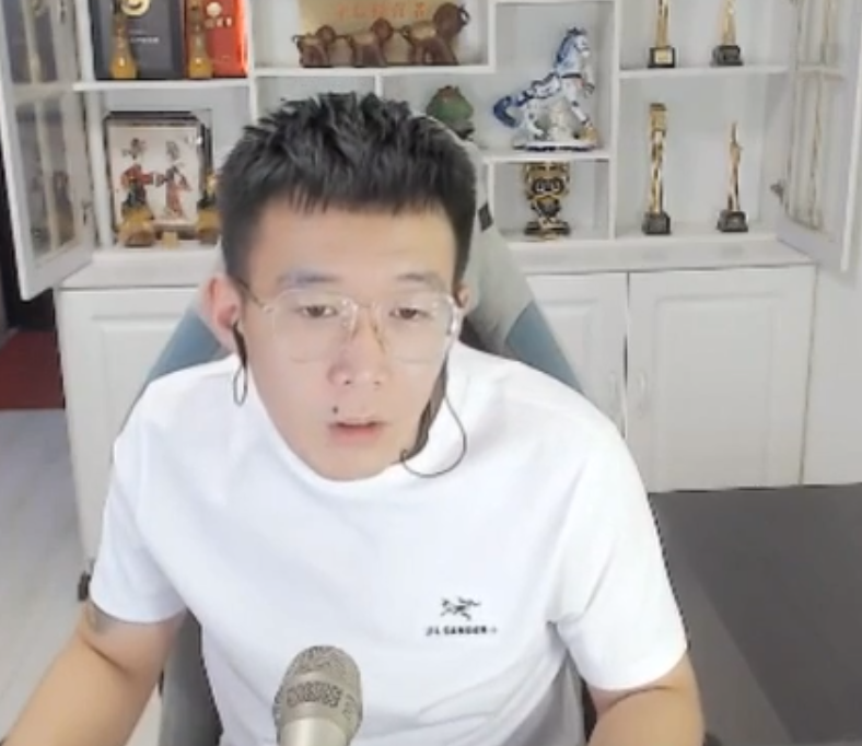 小洲致歉：兰梦莎0哥没有分手！小白龙拿9星头条，300万内纯吃？(图8)