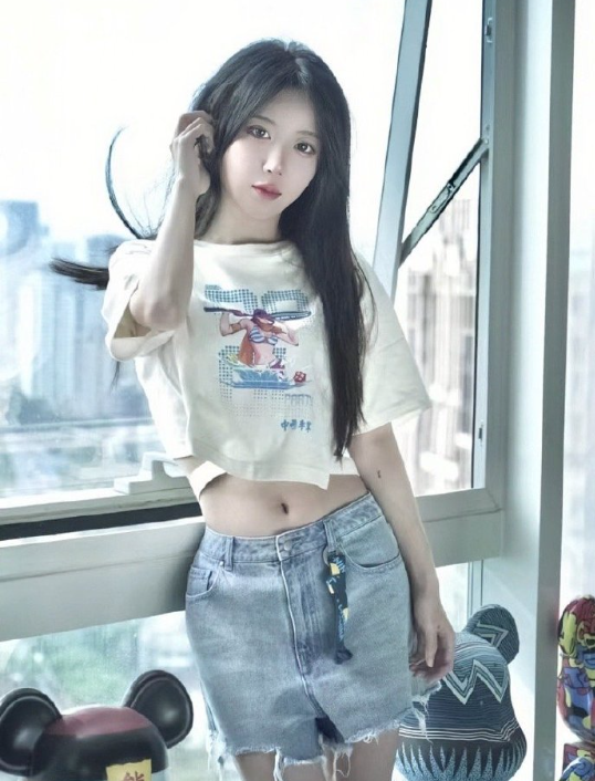 呆妹儿下达最后通牒,公会若不发工资直播讨薪,一张机票直飞上海(图1)