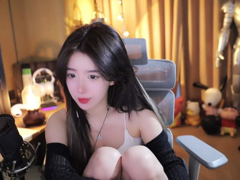 呆妹儿下达最后通牒,公会若不发工资直播讨薪,一张机票直飞上海(图3)