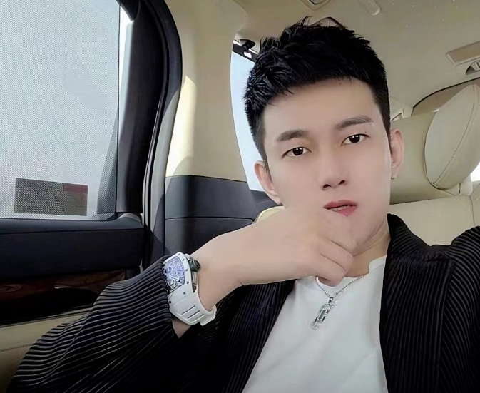 神豪“羊总”爆阿哲动态，与YY还在友好协商，没到打官司的地步(图1)