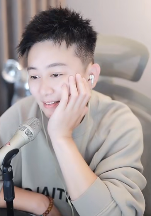 神豪“羊总”爆阿哲动态，与YY还在友好协商，没到打官司的地步(图2)