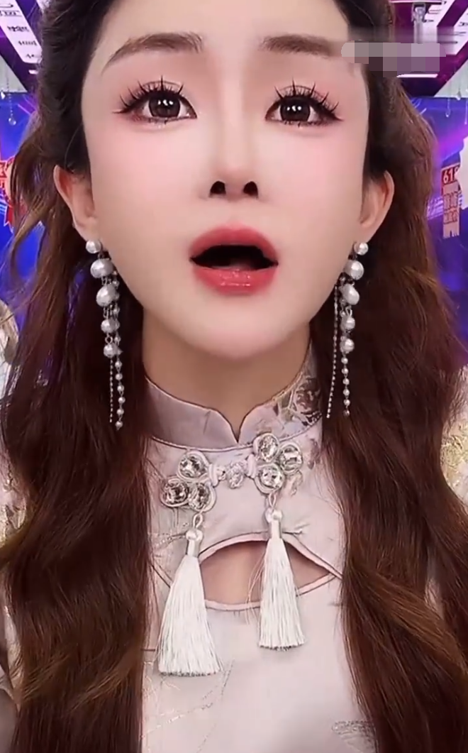 初瑞雪破防怒怼,辛选有一半是我的!蛋蛋疑似回应雪大?(图1)