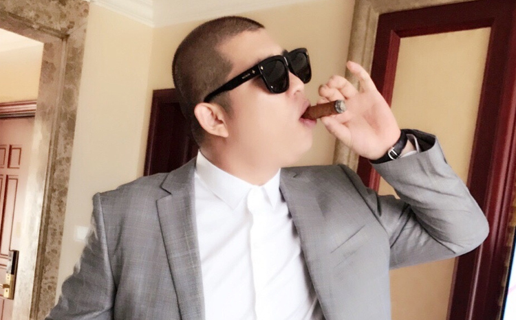 二驴（个人百科资料与简介）