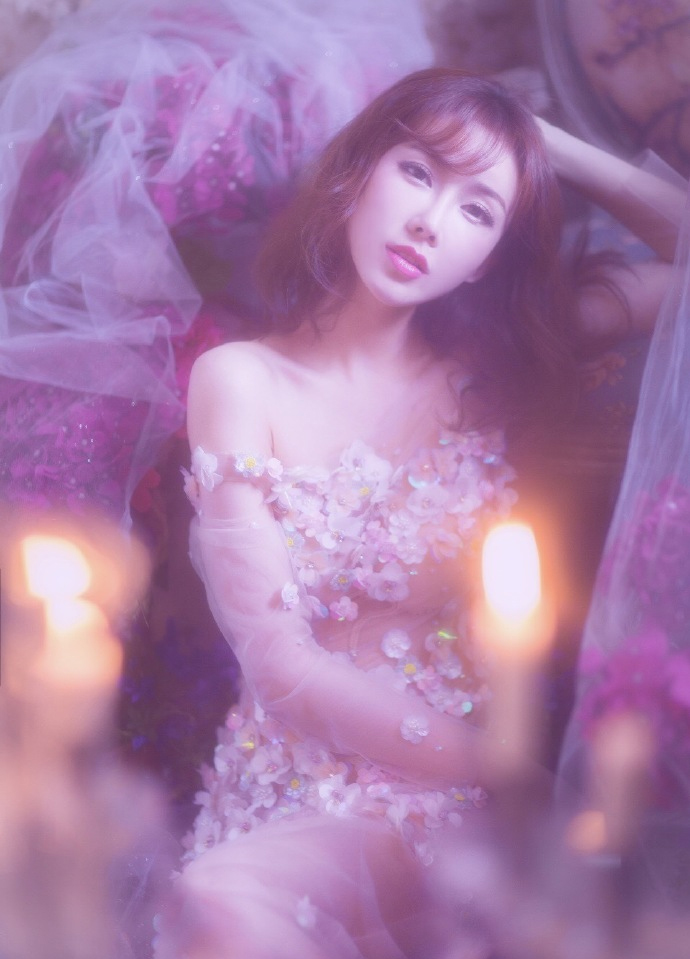 China女主播露娜制服诱惑大尺度写真照片集！第3张