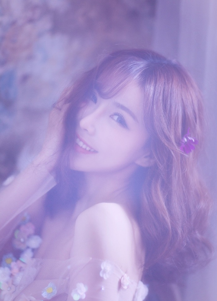 China女主播露娜制服诱惑大尺度写真照片集！第6张