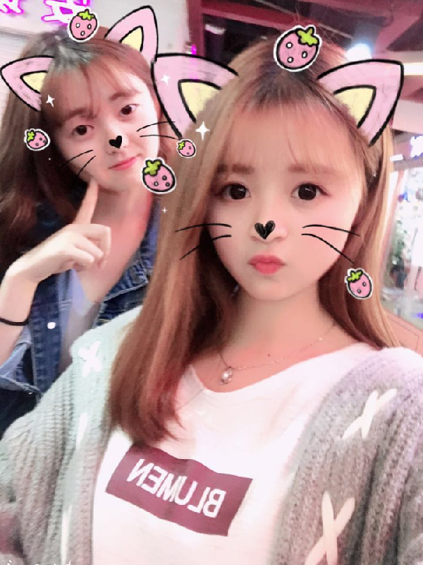 yy俏皮与大胸相结合—美女主播灵儿美照来袭！第11张