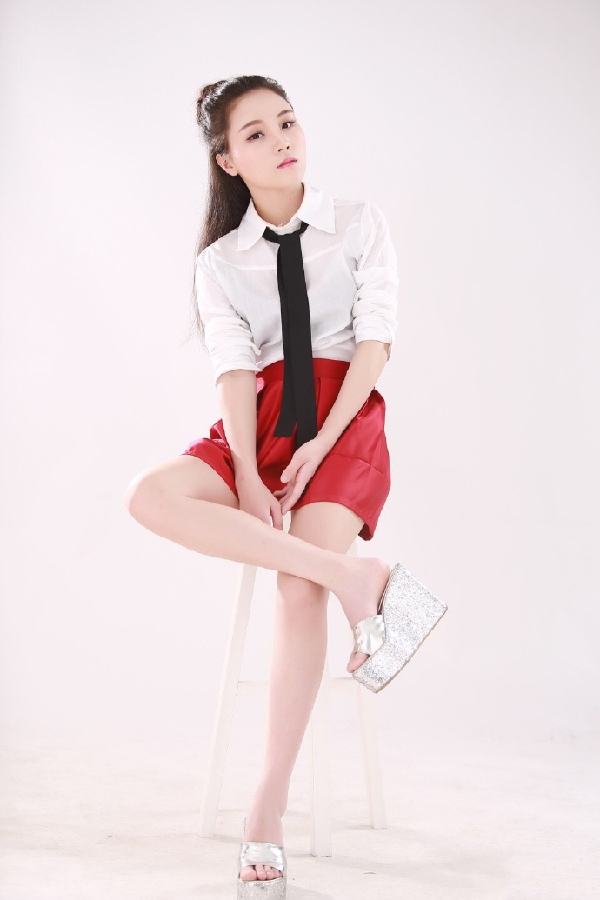 YY主播苏子唯美写真照曝光第2张