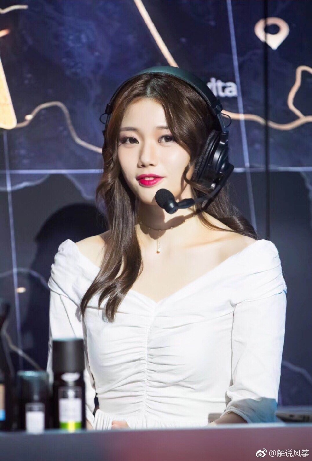 YY直播解说风筝、绝地求生女解说风筝写真图集