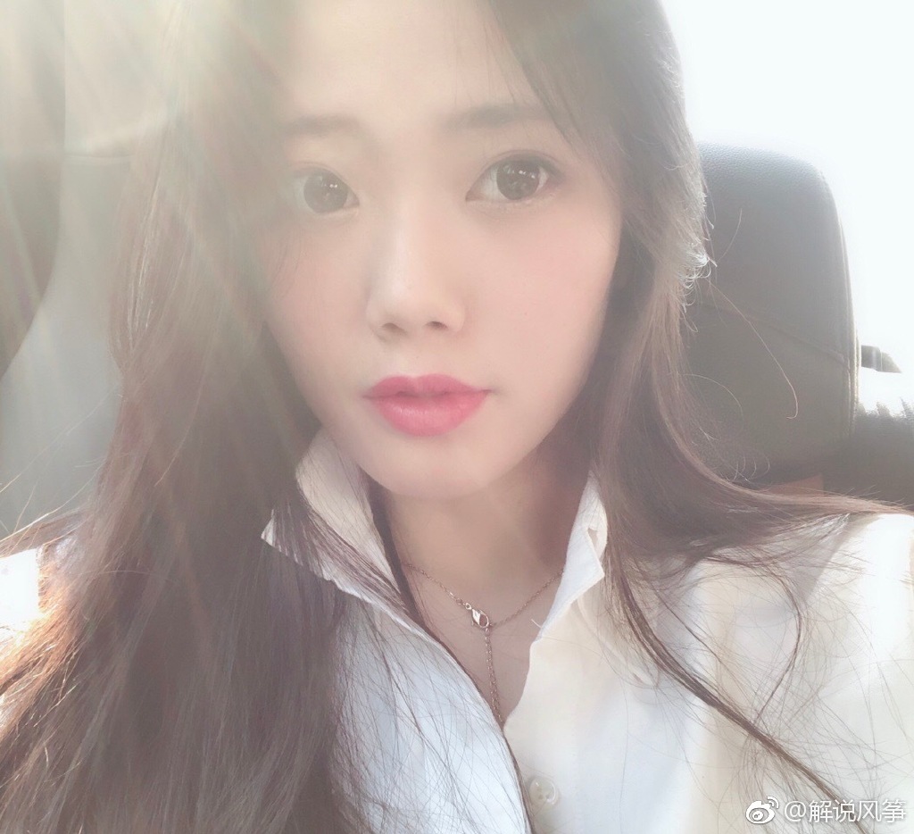 YY直播解说风筝、绝地求生女解说风筝写真图集第8张