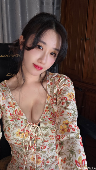 虎牙美女主播轩子巨2兔最新图集第6张