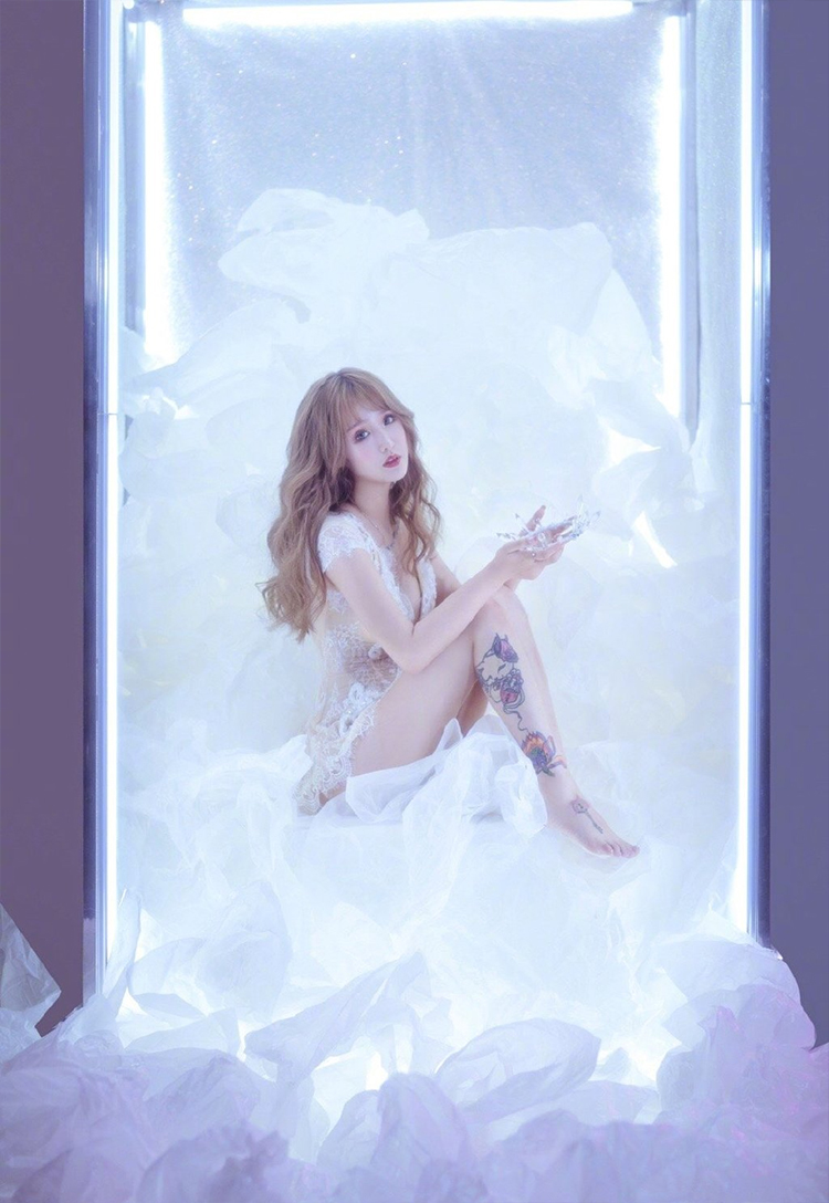 快手人气网红黑暗萝莉大美性感写真照片第2张