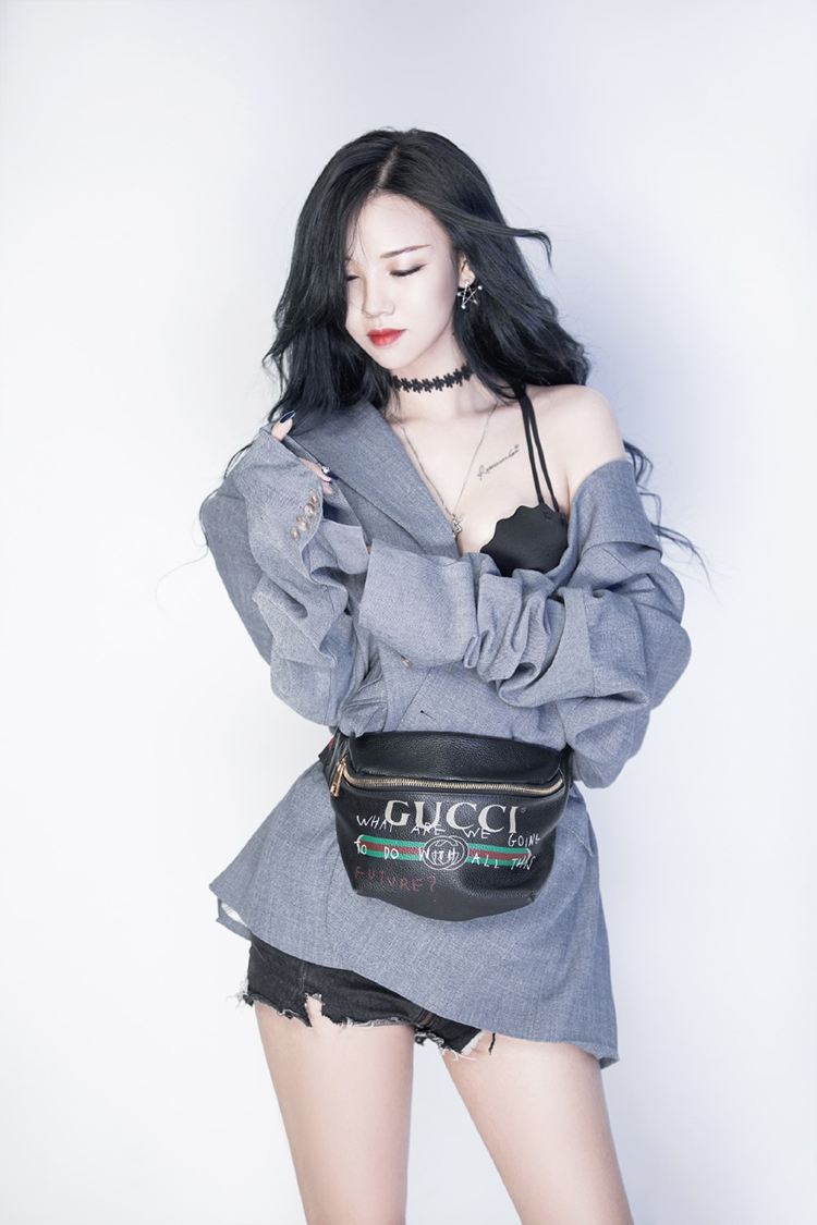 快手红人兮妹儿性感写真照片合集第2张