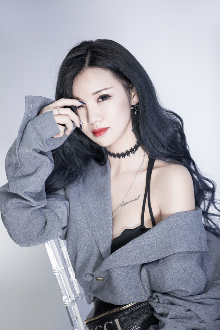 快手红人兮妹儿性感写真照片合集第6张