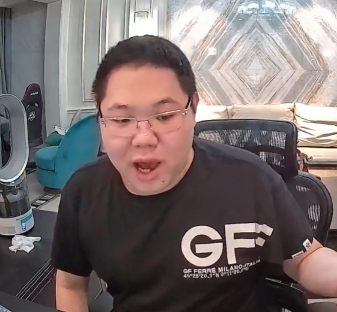 经历了重大人生巨变，PDD停播原因是丧父，上线爆料即将回归复播(图2)