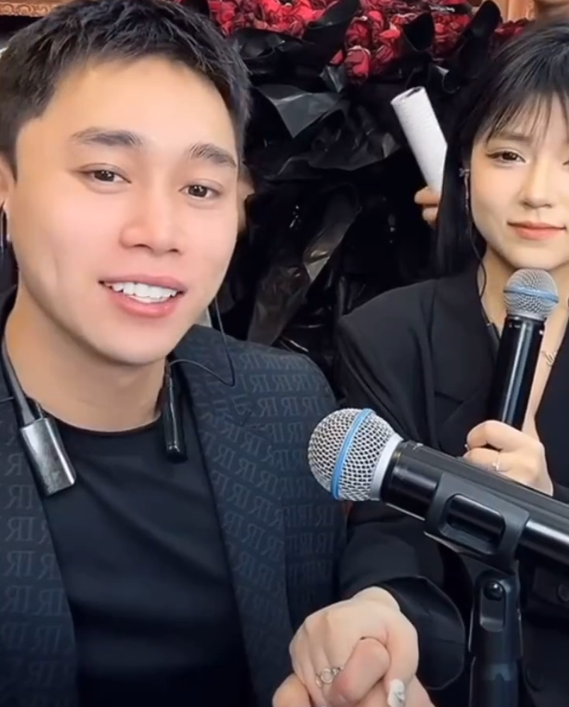 低俗撩妹要提前转型，户外不让播了，刘二狗对小可爱保证不出轨不打她(图4)