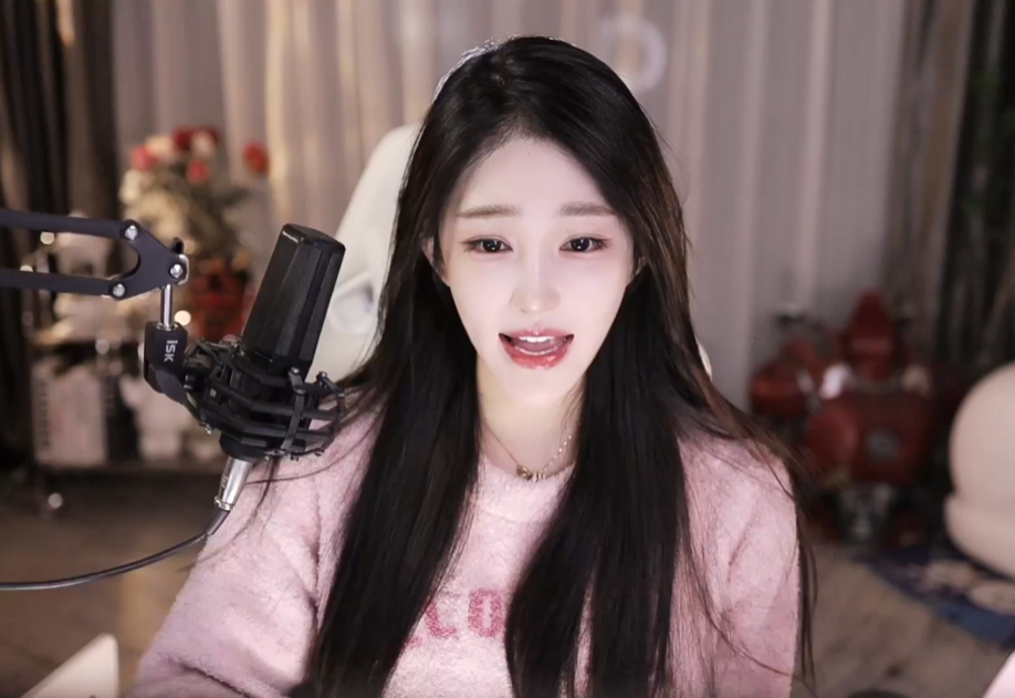 宁愿一直穷也不找“老头”?女主播直言想得到我,先刷到总榜一(图2)