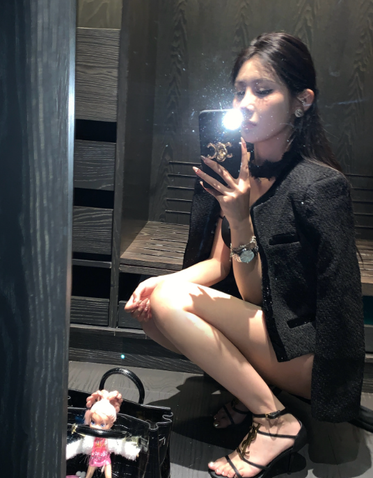 百万网红李嘉欣27页PPT事件，王小源最喜欢女主播：驴家班桐桐(图5)