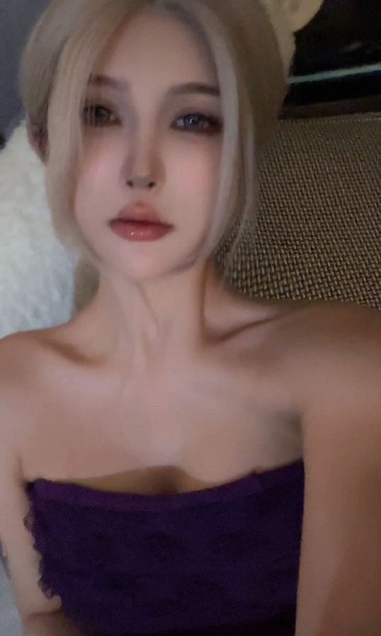 何婧婧嘲讽某个前男友整容失败？牌牌琦落泪发誓，卖1双鞋补8块？(图3)