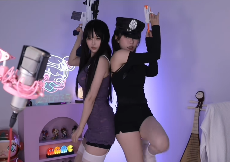 周淑怡首秀尴尬整活儿,没活硬整太无聊,次日人气直接“腰斩”(图7)