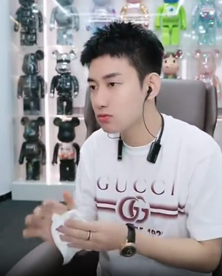 到场网红最全！天津李四活动为争口气，阿哲在抖音拒签八卦主播？(图5)